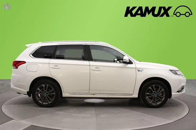 Mitsubishi Outlander Business X 4WD 5P / Adapt. Vakkari / 360-Kamera / Vetokoukku / Image 2