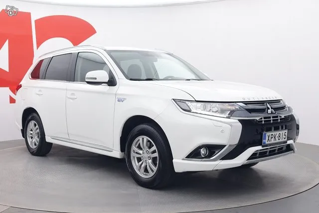 Mitsubishi Outlander Intense Plus 4WD 5P - Ladattava hybridi Image 7